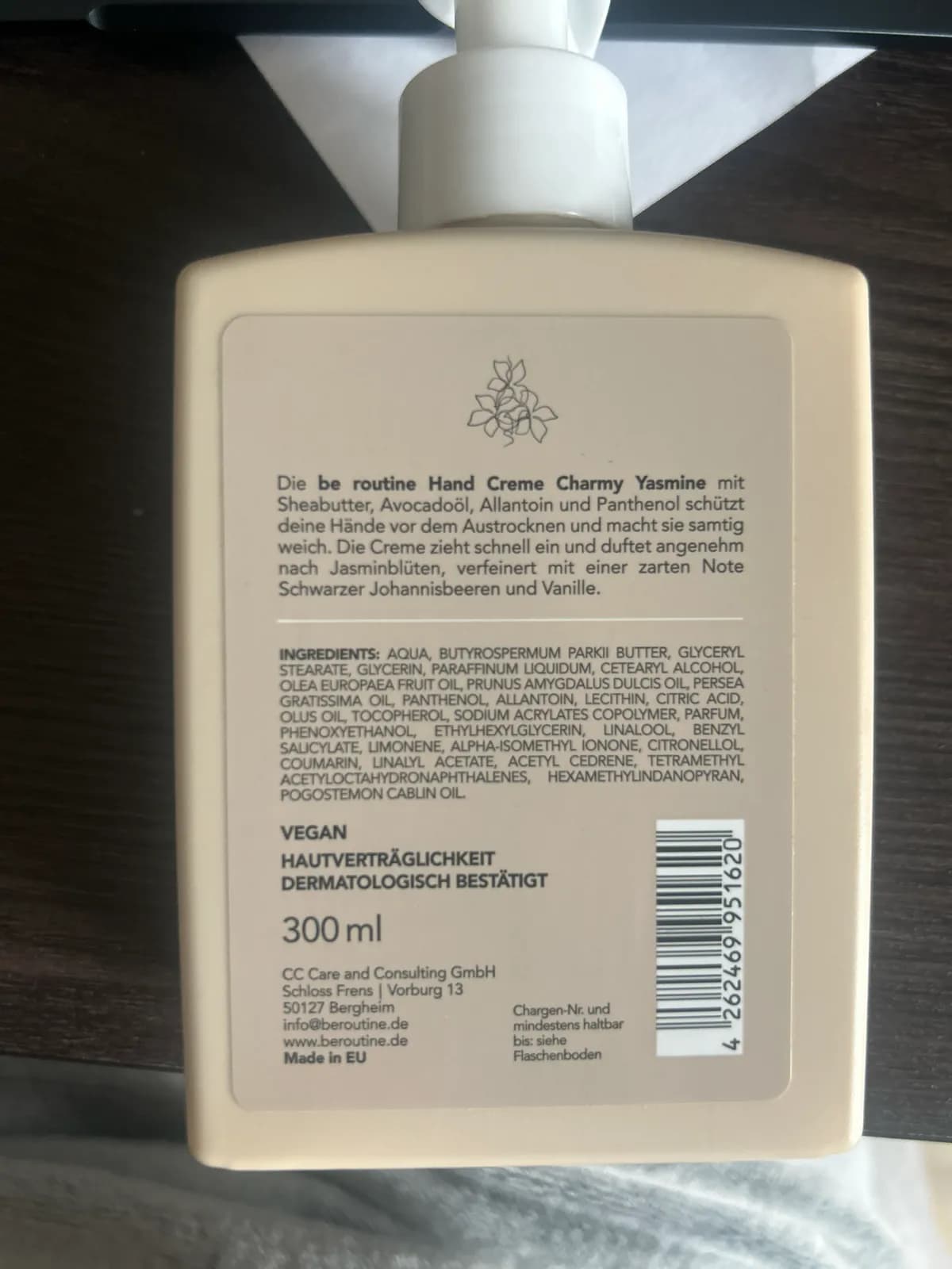 be routine Hand Creme Charmy Yasmine