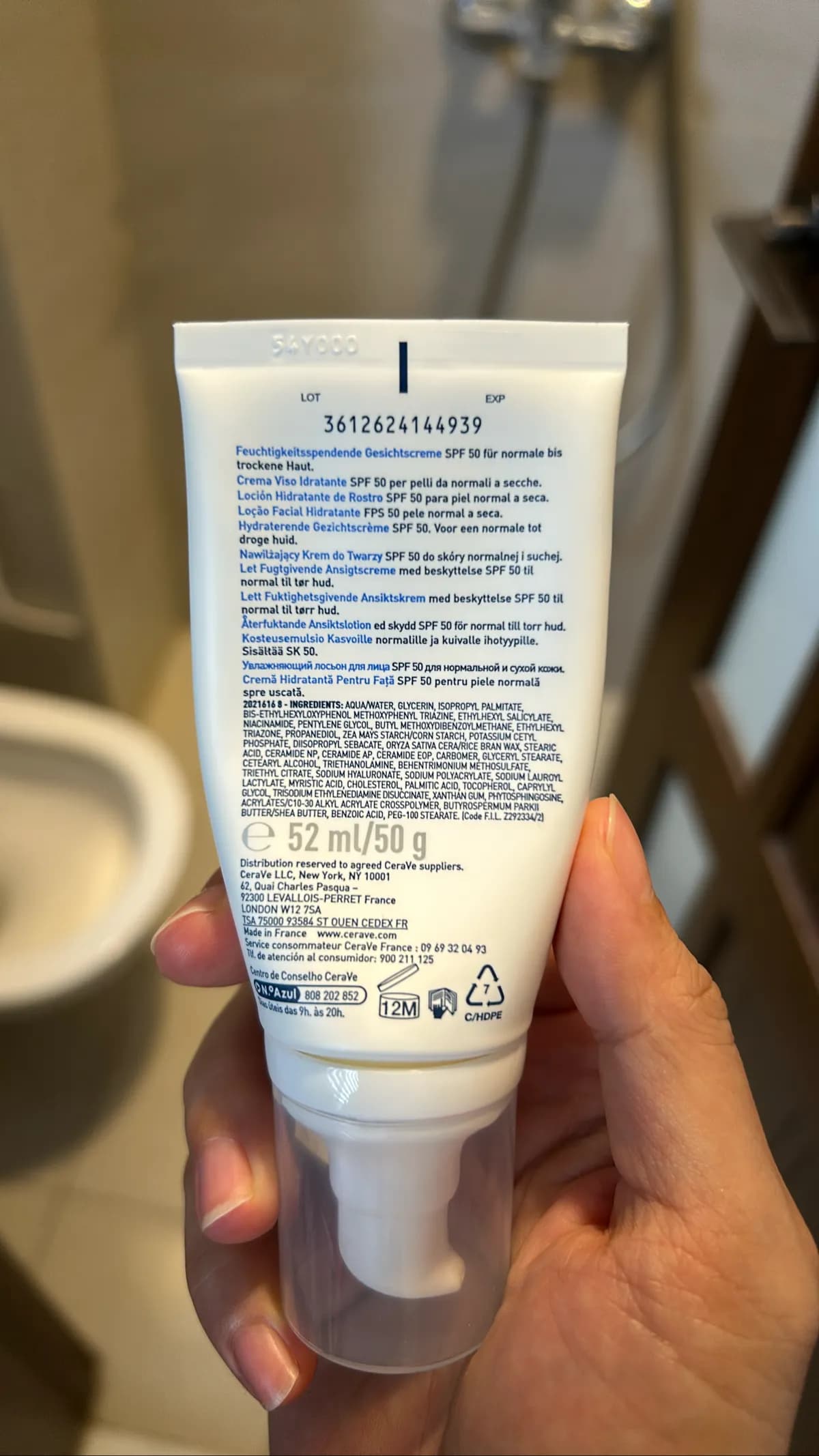 Feuchtigkeitsspendende Gesichtscreme SPF 50 für normale bis trockene Haut