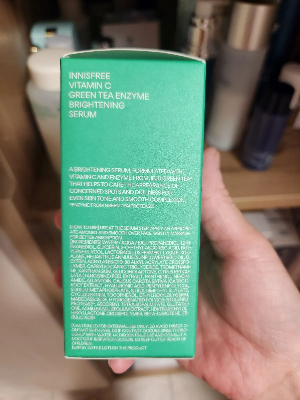 INNISFREE VITAMIN C GREEN TEA ENZYME BRIGHTENING SERUM