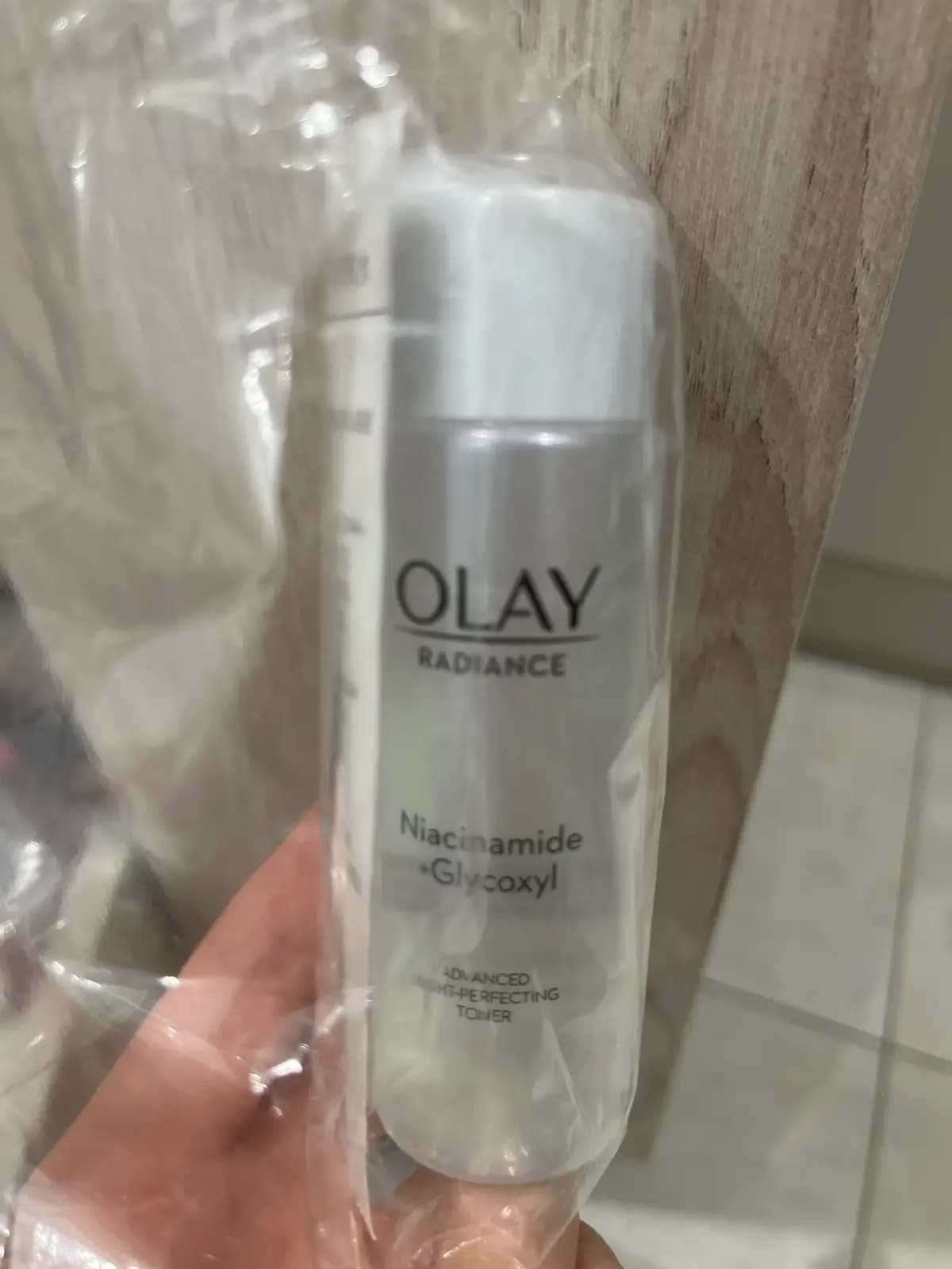 OLAY水感透白光曜精華水