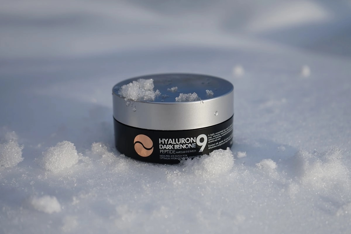 冬季乾燥肌加強保養：環境濕度低於 40% 的應對策略